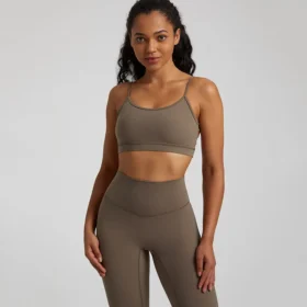 спортивный бюстгальтер с открытой спиной