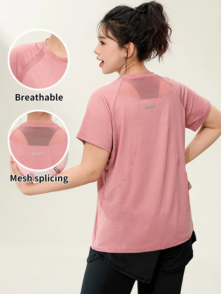 девушка в майке