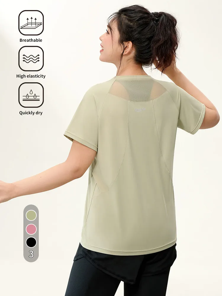 девушка в майке