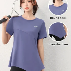 девушки в спортивных шортах